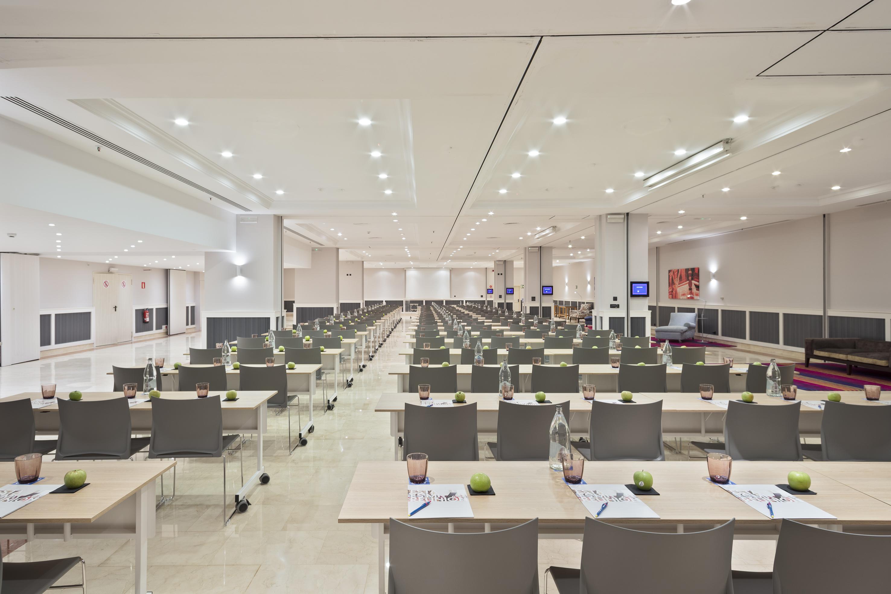 Innside By Melia Barcelona Apolo Exterior photo