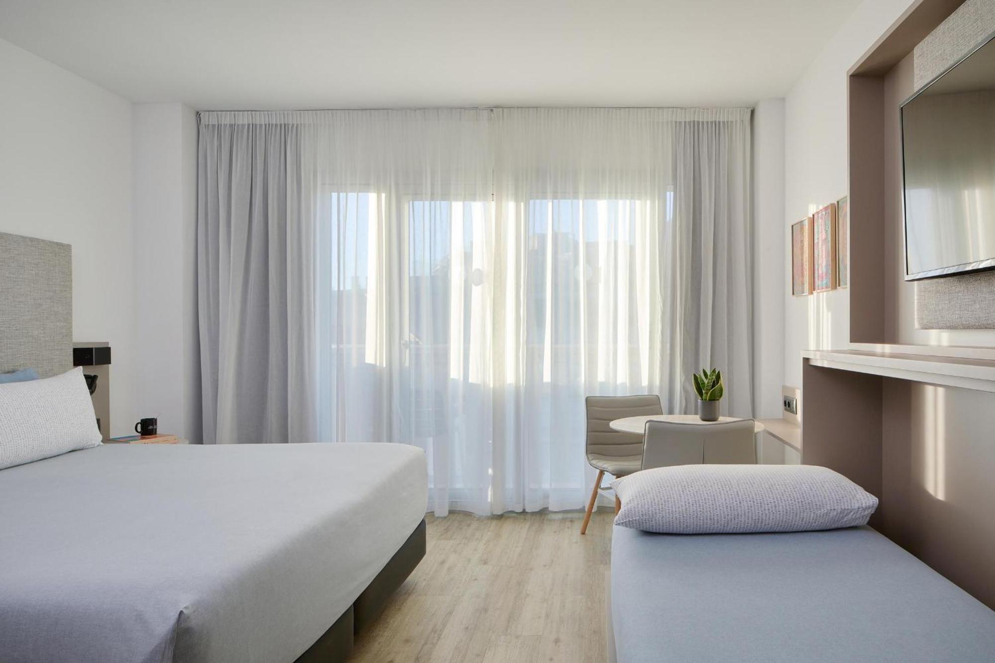 Innside By Melia Barcelona Apolo Exterior photo